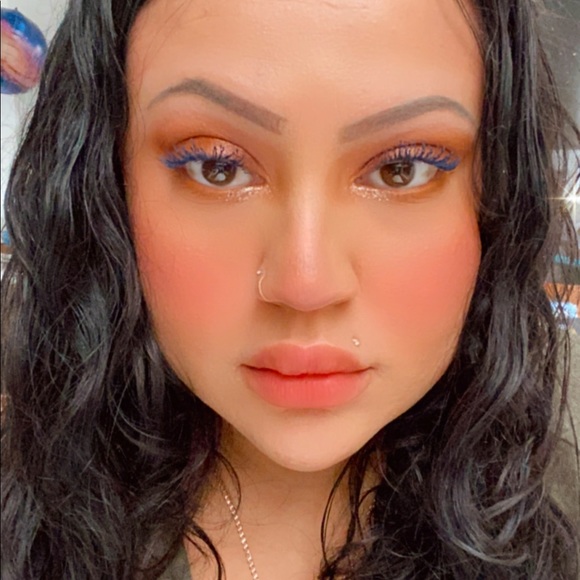 Meet your Posher, Lucy - Picture 1 of 3